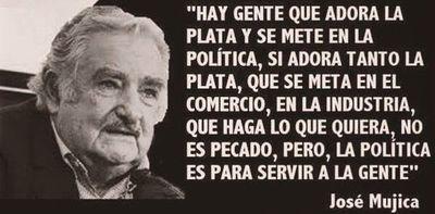 Economista, no entiendo como un país en el que existen tantos profesionales con impresionantes currículos y ubicados en puestos claves, sigamos siendo un país e