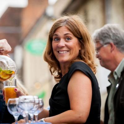 Previously owned Design Essentials #smallbiz100 in The Guardian,runner up #GBHighSt retailer of the Year. Finalist https://t.co/82FToJhbiu just Wendy .