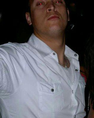 renquisrunique's profile picture. 