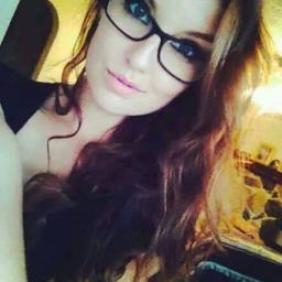 loveisforever28's profile picture. 