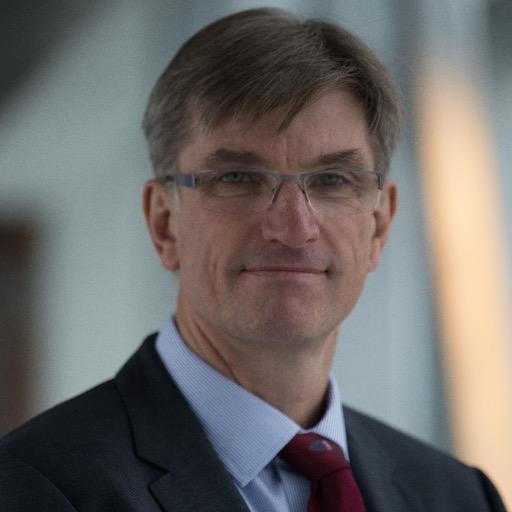 Stephen McCombie Profile