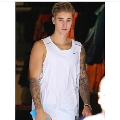 JustinRPGSSCL2's profile picture. j'te baise tellement sauvagement que même les draps s'en souviendront.