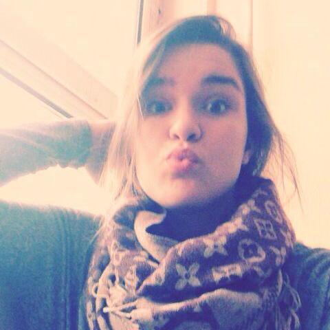 zeynepp1014's profile picture. Askla yorgunn :/