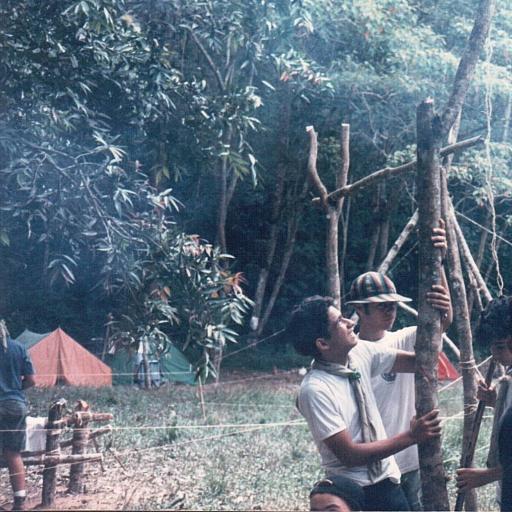 Padre, Publicista, Scout, Rescatista y Bombero Forestal Voluntario.