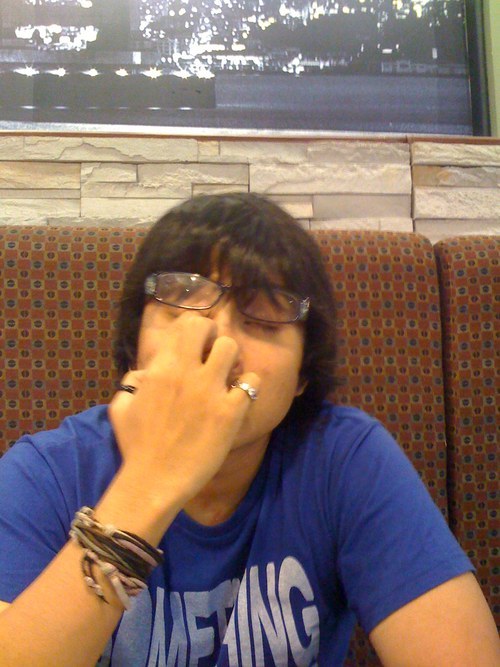 theekhayu's profile picture. 