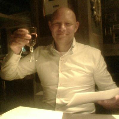 jholman12's profile picture. Groundhopper, fc Groningen, Telstar, hardloper (marathon van Eindhoven en Boedapest gelopen), belegger, voetballer en sportliefhebber. Haruki Murakami-fan.