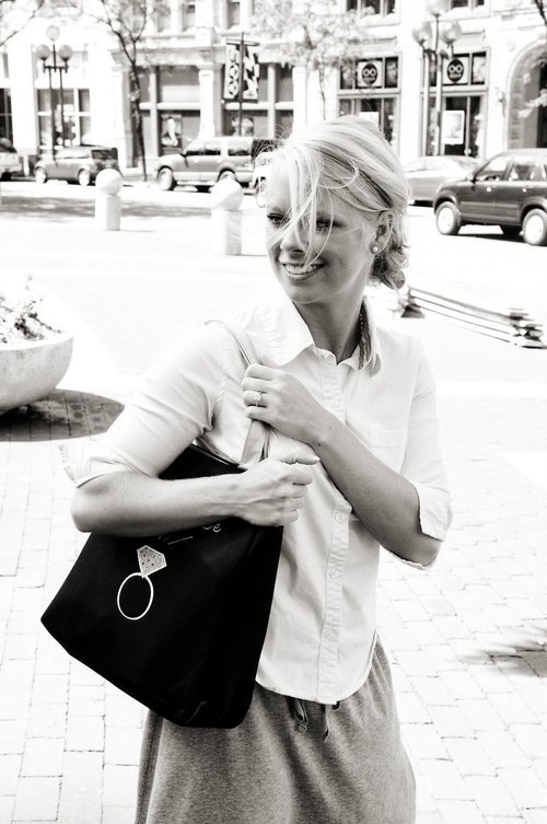 blairwest_'s profile picture. Wife, mom, Butler grad, communicator and fan of ice cream, board games and all things Indiana.