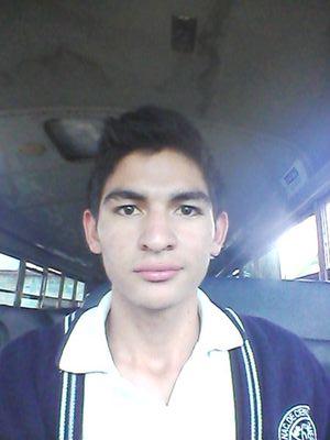 http://t.co/tkyverD78X / Musico / ENCCA / 17 / Terrible / Mi tristeza la demuestro con Sonrisas