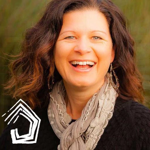 undercoverarch's profile picture. Your secret ally to getting it right when designing, renovating or building your home - simply and with confidence ⭐️Wife ❤️Mum to 3 🎧 Podcaster 🏠Architect