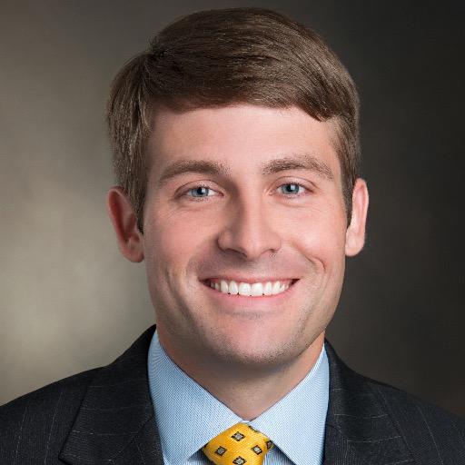 Orthopaedic Surgeon Specializing in Sports Medicine