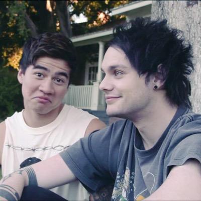 fidlar5sos's profile picture. FUCK IT DAWG