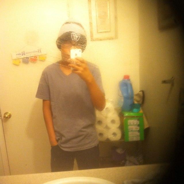 Im a expert at survial MineCraft also i have kik and my name is Textbow50 and i Am a expert on 5 Nights At Freddys