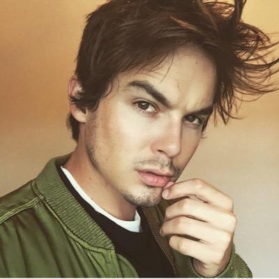 CalebRRPG's profile picture. en cours de reflexion pour ma bio/ hannah la femme de ma vie ♡ apparemment bientôt chez les consanguin