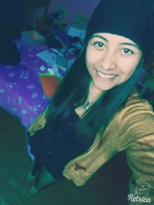 Lauravelarde8's profile picture. Au Revoir