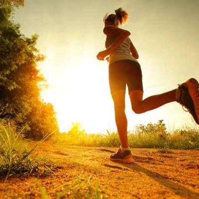 A community based running crew, jogging along the picturesque W4 banks of The River Thames meeting @TheCoffeeTrav & running! KNOW YOUR LIMITS THEN IGNORE THEM!