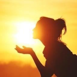 lizgreent_green's profile picture. Escritora, ambientalista, amo las cosas lindas de la Vida, doy talleres sobre Vida Sana y Natural y La fuente de la Alegria!patriciamoira@yahoo.com.ar