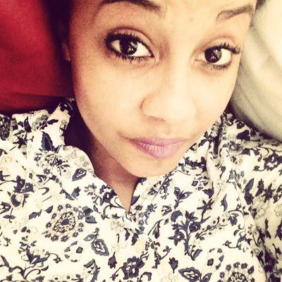 Juliane13703878's profile picture. Seguindo Minha Vida..' (^～^)