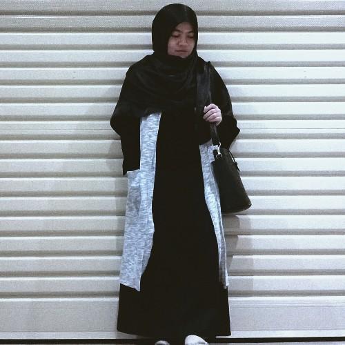 simalakumal's profile picture. Feeling Introvert