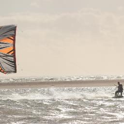 Quality one on one tailored kitesurfing lessons on the Gold Coast.