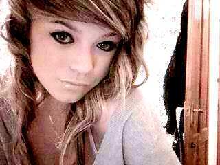 stunnah2k10's profile picture. Twitter is the way forward. Facebook makes me feel like im being spyed on.. Twitter (L)