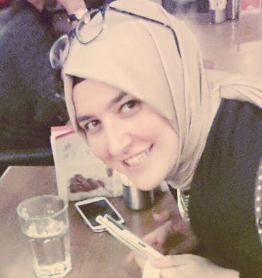Göz... Savaşı başlatan haberci. Bakış... Elde olmayan kader,ilahi kaza. Ve aşk... Kalp ile göz arasında kutlu bir hadise....(İskender Pala)