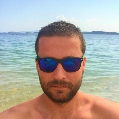 'Na ovome svetu mogu da kažem što se dešava, to nije istina. Mis'im, na ovome svetu, što bi' naglasio, da propaganda, što većina kažu, da o ovome, nije istina.'
