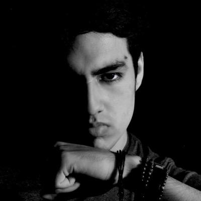 JuverMtz's profile picture. Follow the passion, follow your dreams.