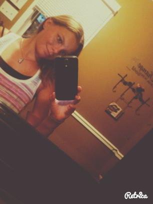 nicoleellis753's profile picture. Grad11,USS,swimming, soccer⚽,