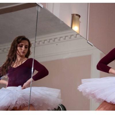 angelinaperino's profile picture. creative type |