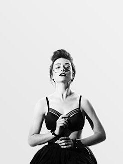 crystalrpglcv's profile picture. 