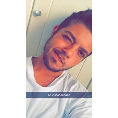 _Its_Chriz's profile picture. Ειμαι αξιολάτρευτος. Wannabe ρομαντικο ακκαουντ. Δεν ξερω τι μου γινεται. Νευροσπαστο. Αγαπω Μπομπ Σφουγγαρακη. Δαγκωνω το καλαμακι. Αδυναμία μου @mannitsaa. ♋️