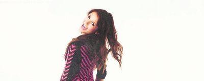 uniquedobrev's profile picture. nina dobrev is better than you ✌