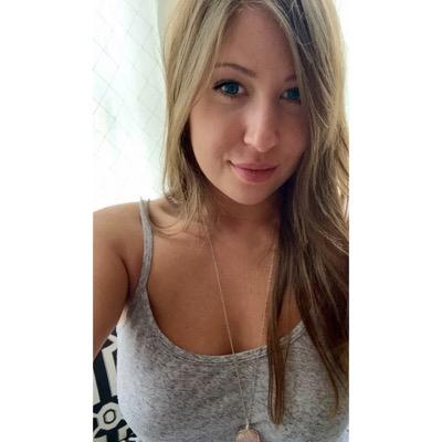 LindseyHarbord's profile picture. 'I turn the music up, I got my records on. I shut the world outside until the lights come on.'