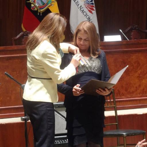 flores_nivia's profile picture. Guitarrista Clásica y Pedagoga. Amante de la buena música.