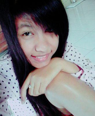 .sllu tegar ktika hti trluka, dan mncoba utk ttp trsnyum. :) ;) :*