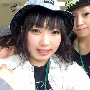 livingv5traight's profile picture. 今年22歳◇社会人◇のんびりパパとせっかちママと怪獣娘のちゃらんぽらんファミリー*.＼('ω')／.* 妊娠菌絶賛大募集中ですっ！！笑　　　　　　　　　　　　　広瀬すずちゃんの可愛さにやられてますｗ