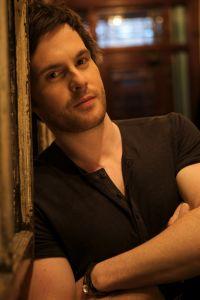 BenjyFenwick1's profile picture. 25 years old - ex Gryffindor - Light - Auror - Dating Fabian - Likes adventures - Likes mysteries