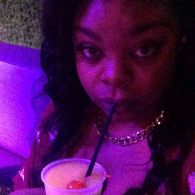 XclusiveChelle's profile picture. ________