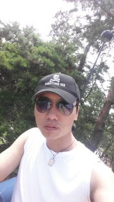 skyfor90's profile picture. never give up