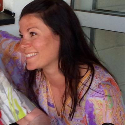 karenzmiin's profile picture. 