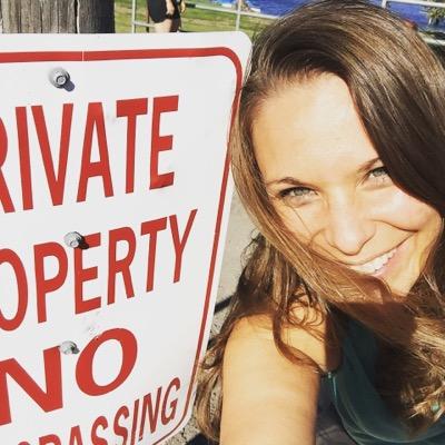 Dr_KareNP's profile picture. 