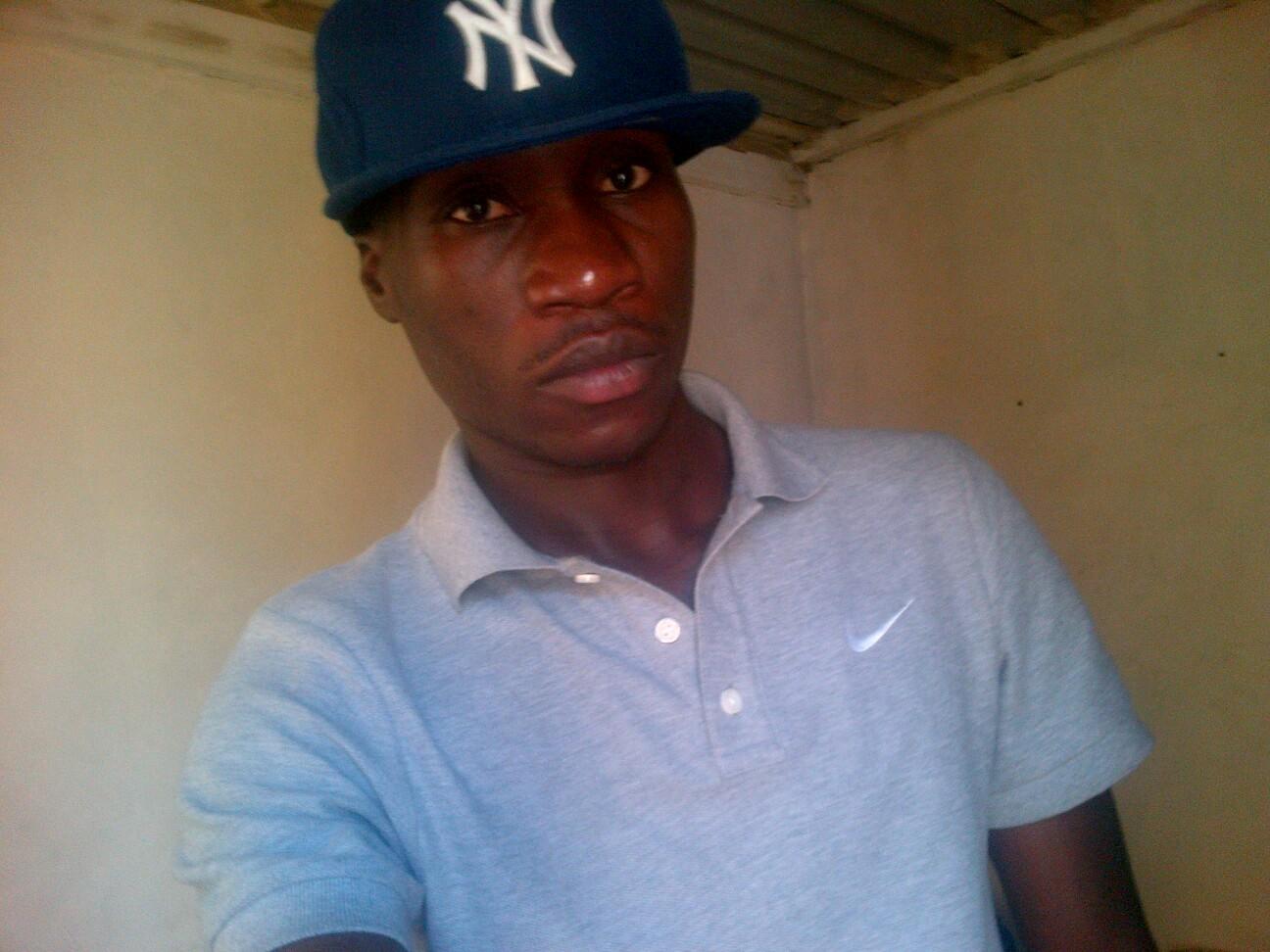 Percy_selowa's profile picture. Undefeated Champion of HipHop/Heavyweight Champion of HipHop/Punch line KinG/Mix tape KinG/Writer/Producer/Wine Connoisseur/Extrovert *Yep thatz me 4reall*