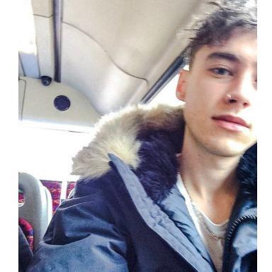 carxariana's profile picture. i'm not scared babe, i'm terrified