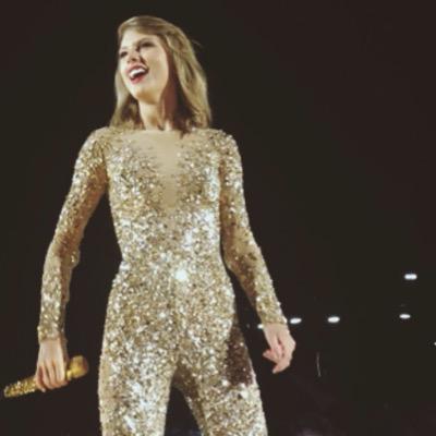 hi I'm sydney✨ and Taylor swift waved and smiled at me, while I about died. ~Gillette Stadium, July 24th, 2015~