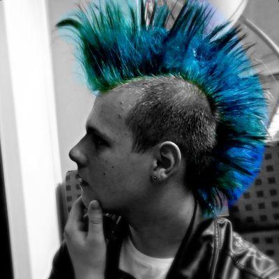 Drago9918's profile picture. Ihr lacht über mich weil ich anders bin.
ich lach über euch weil ihr alle gleich seit!