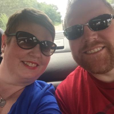 happily married living in New Brighton, MN. love foo fighters especially dave grohl, just ask my friends. huge fighting sioux hockey fan always!