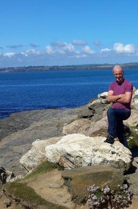 traceyirishart's profile picture. colour your life