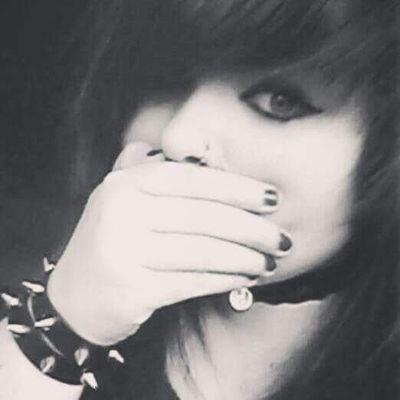 ✿ Rock ✿ Punk ✿ Metal ✿ Hardrock ✿ Love meeting new people ✿ Music ✿ Gamer ✿ Hugs ✿ Single ✿