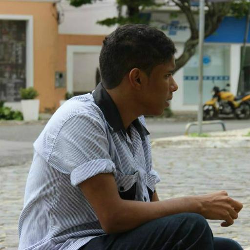 Gosto de amar pessoas que se amam.   Jornalista  | 19 anos | Blogueiro| contatoigorcartie@gmail.com | SNAP: igcartie