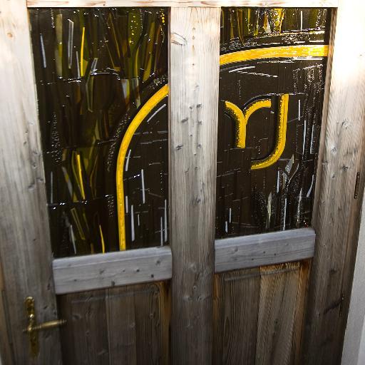 Remushof_Uzlop's profile picture. 